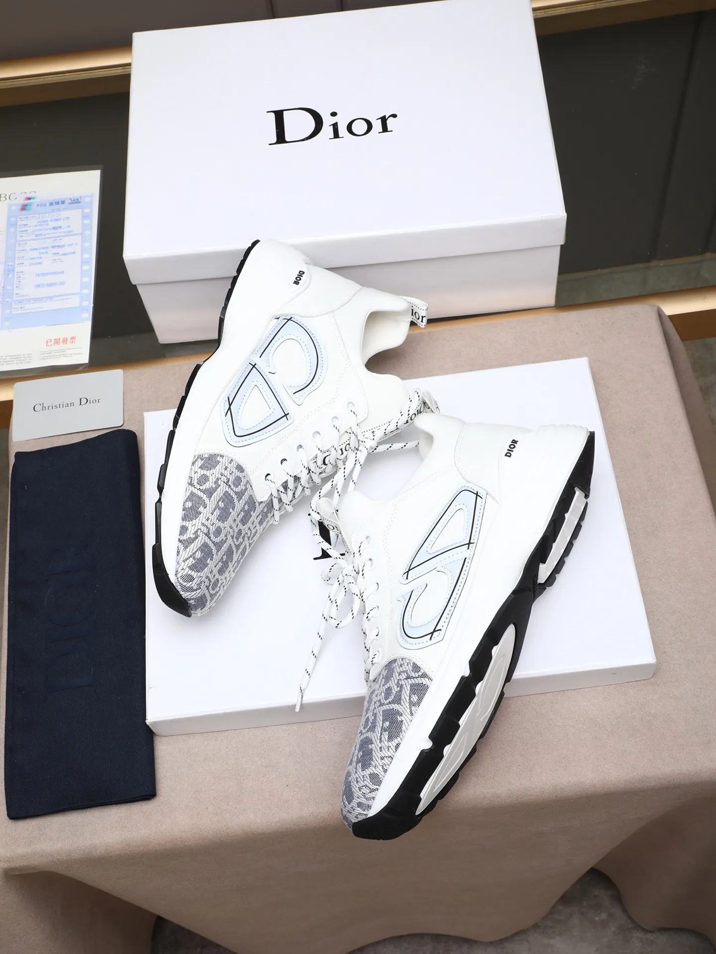 Men's shoes 💰460 💰Dior [Dior] 😘😘High-end series of casual men's shoes, simple and elegant👍👍👍The upper is made of first-layer genuine leather spliced ​​with Dior's special material [sun][sun]; imported first-layer sheepskin lining; special outsole, wear-resistant, lightweight, the overall design is harmonious and unified without lacking personality 👣🌟✨You deserve it! 5 colors😍Sizes 38~44. (45 custom-made) The picture above is a big seller🔥🔥🔥